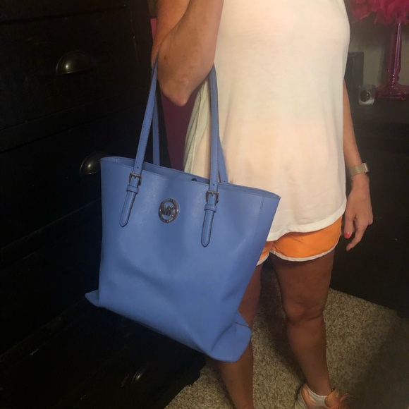 Michael Kors Purse - Picture 4 of 5